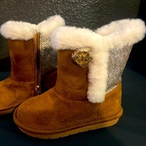 Michael Kors toddler (size:8) New